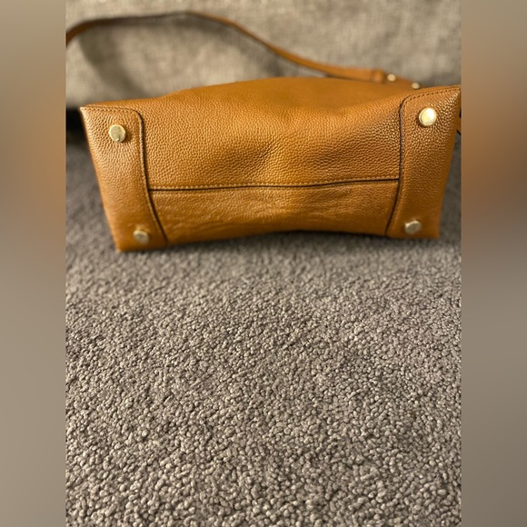 Michael Lots hand or shoulder bag. Color: Luggage; Leather - Picture 9 of 12